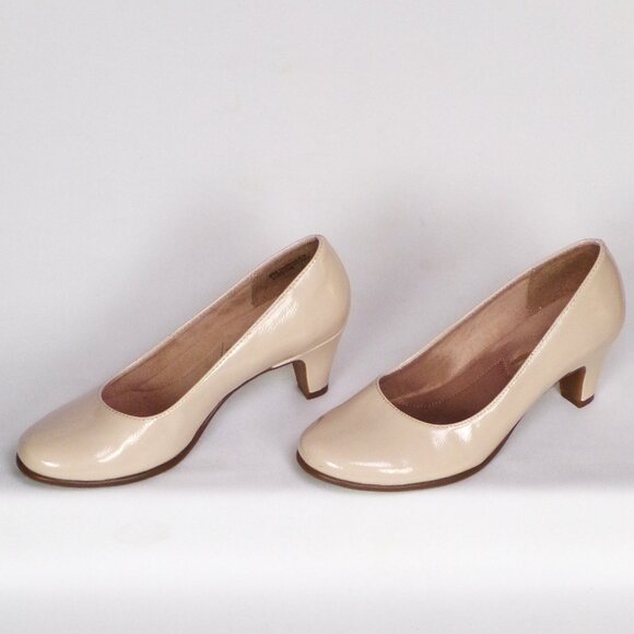 A2 HEELREST by AEROSOLES 6M REDWOOD nude-beige faux-pat.-leather mid-heel pumps - Picture 4 of 15